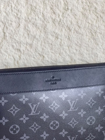 Louis Vuitton Clutch - Dark Grey Monogram