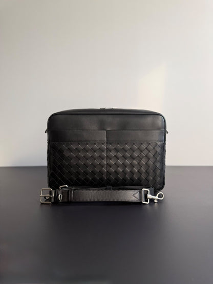 Bottega Veneta Messenger Bag - Black