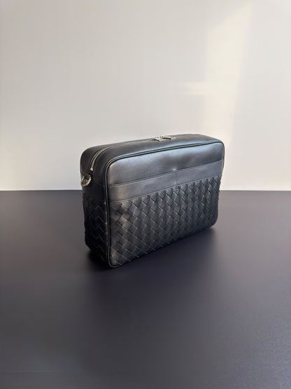 Bottega Veneta Messenger Bag - Black