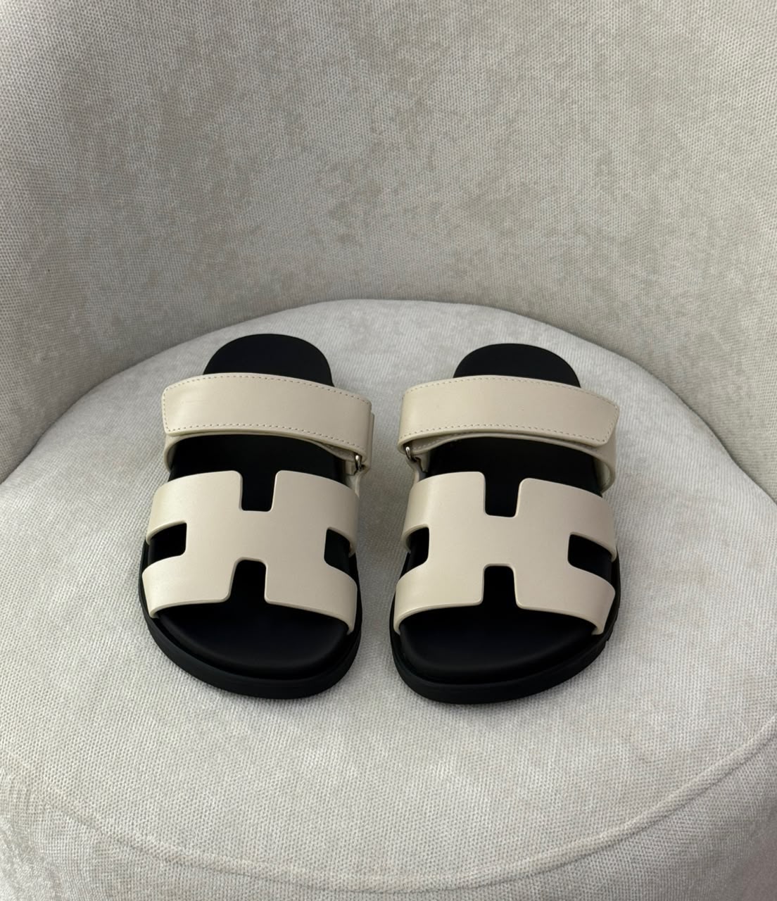 Hermès Slippers - White