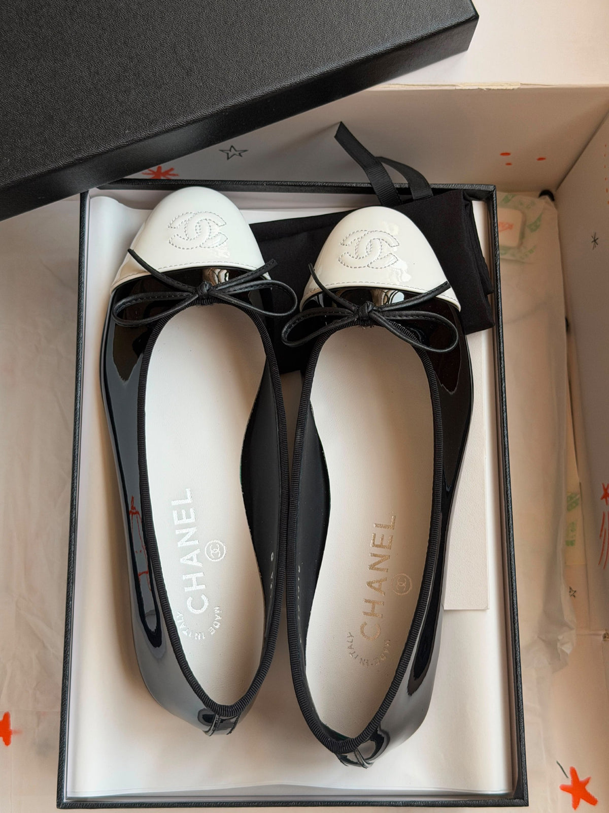 Chanel Ballerina - Black & White