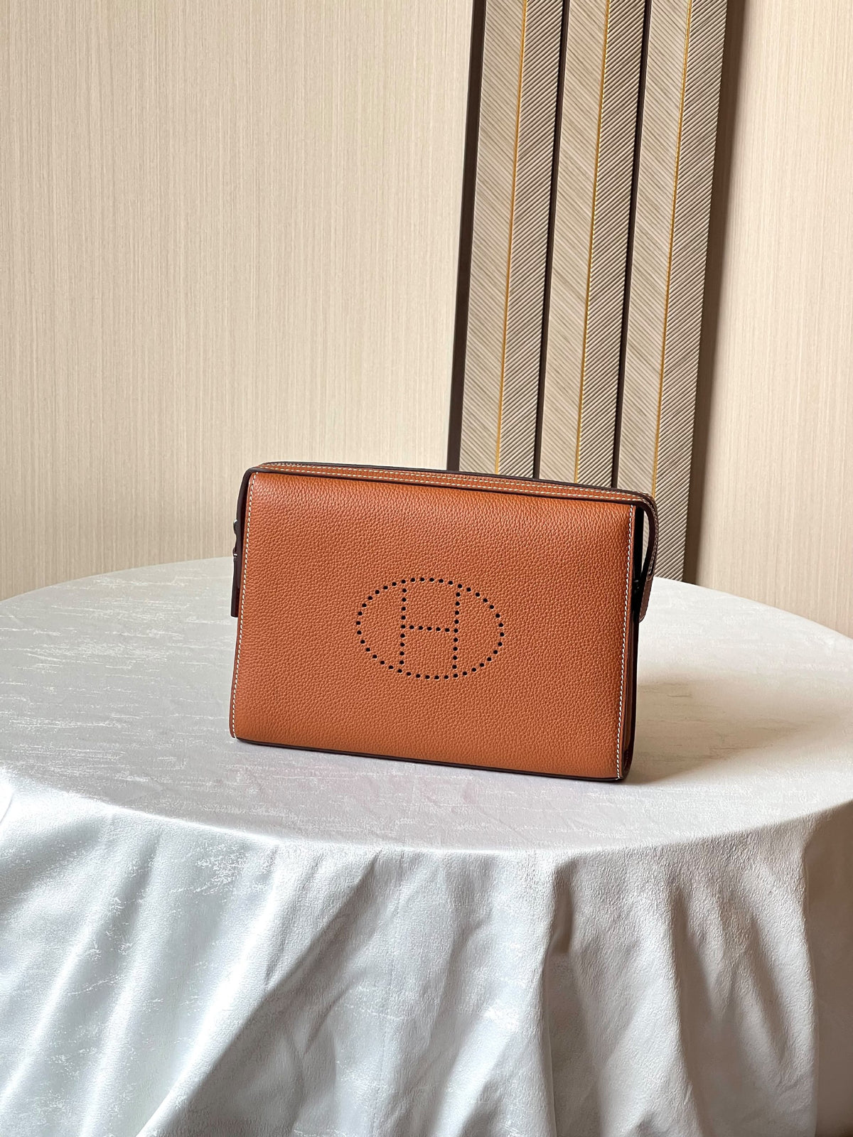 Hermès Clutch - Beige, Black, Brown
