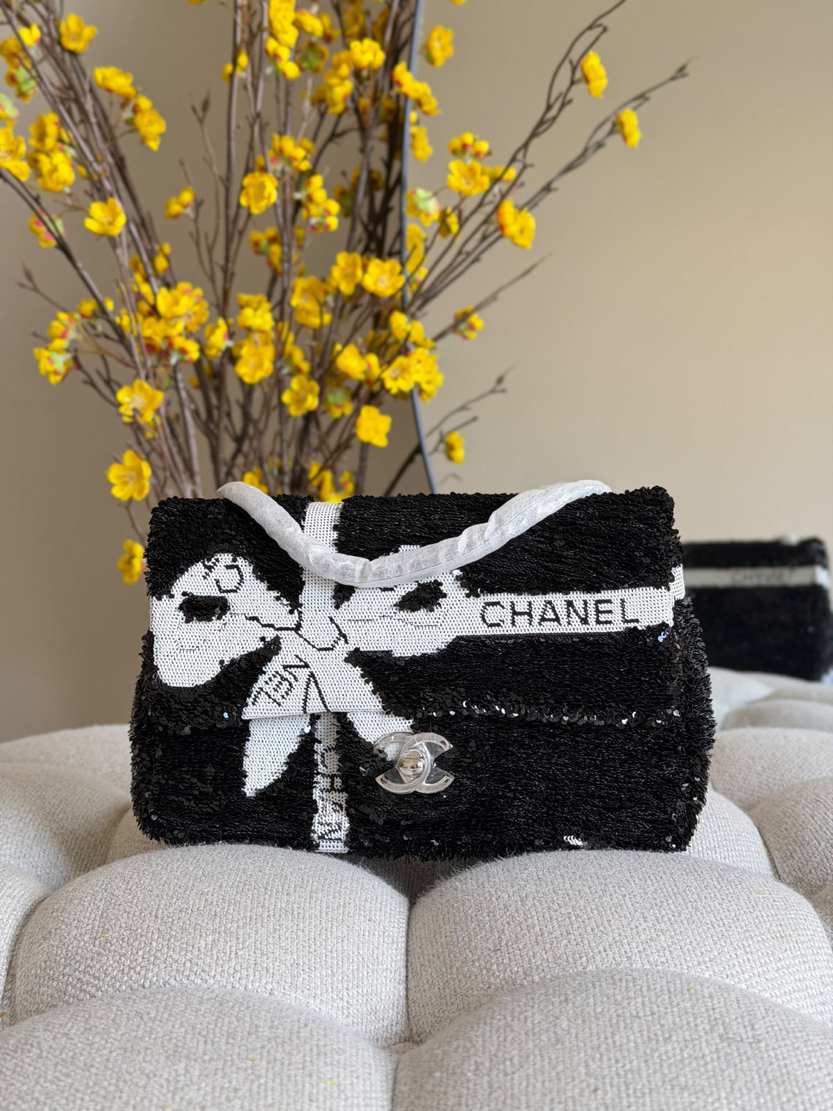 Chanel Shoulder Bag Wrapped Handle - Black