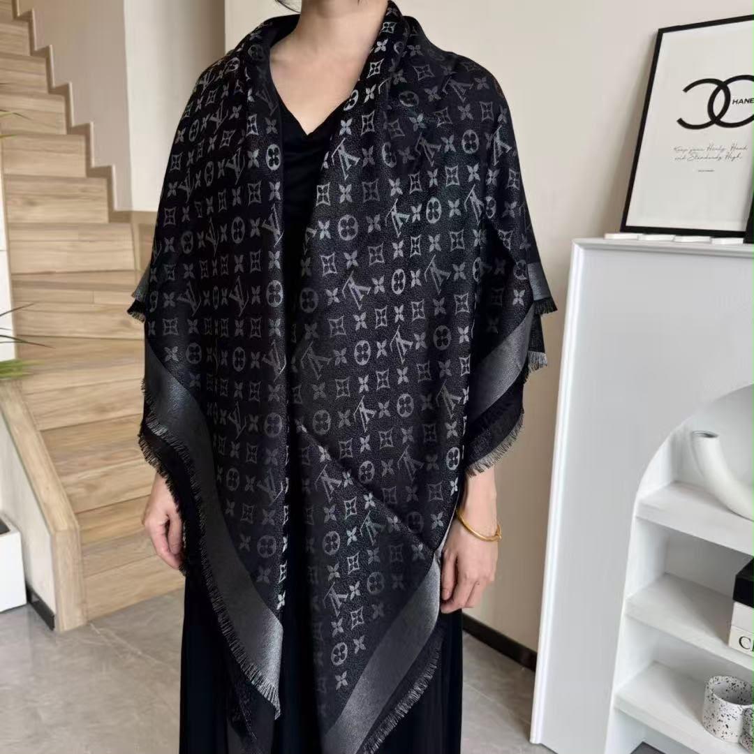 Louis Vuitton Scarf - Black Monogram