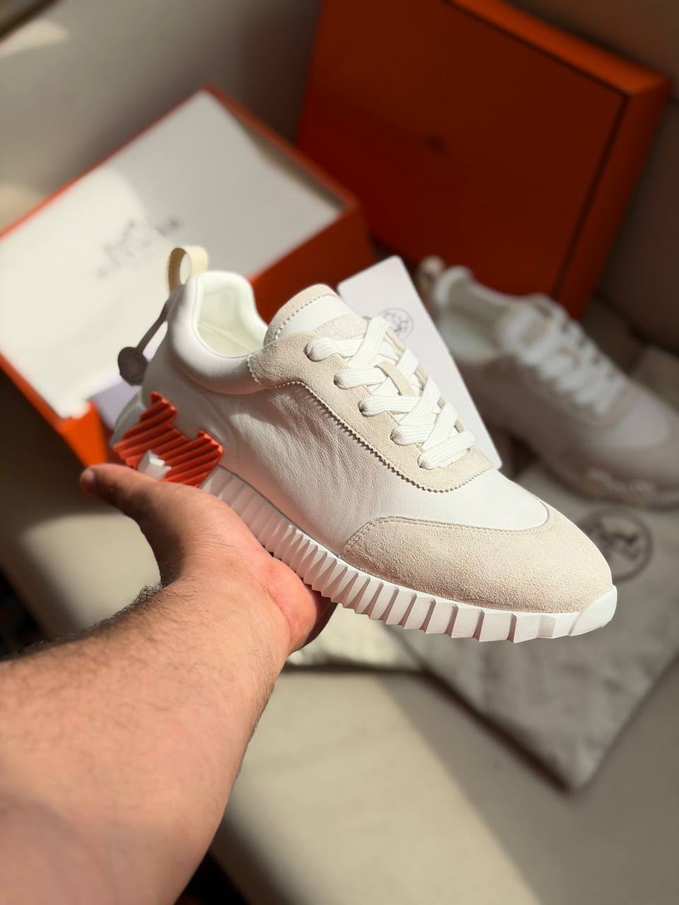 Hermès Ribbed Sole Sneakers - White & Beige