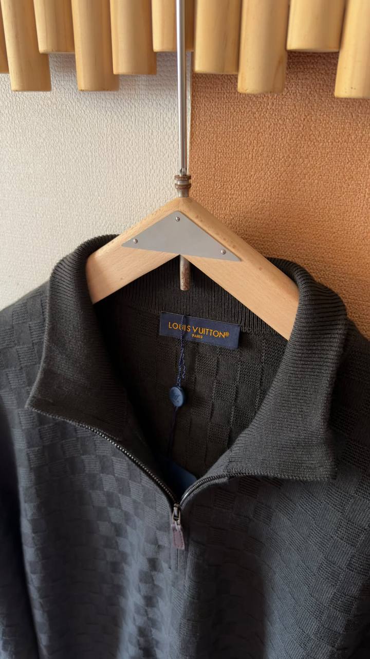 Louis Vuitton Sweater - 
