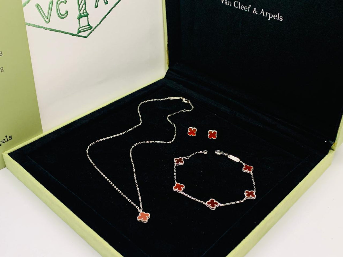 Van Cleef & Arpels Clover Jewelry Set - Red