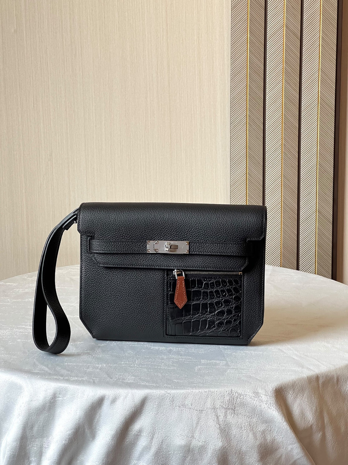 Hermès Kelly Depeches Clutch - Black Embossed