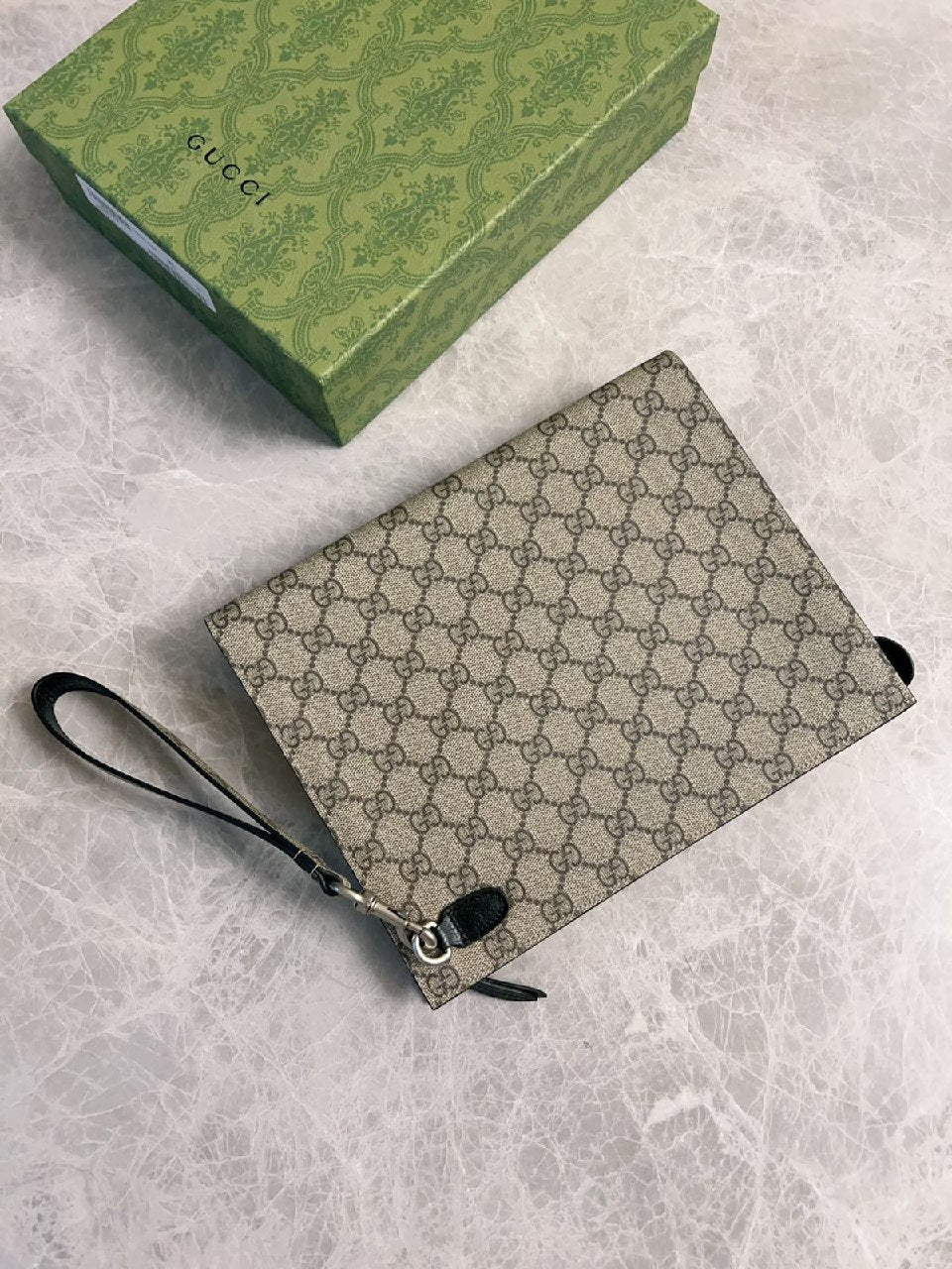 Gucci Clutch - Beige Monogram