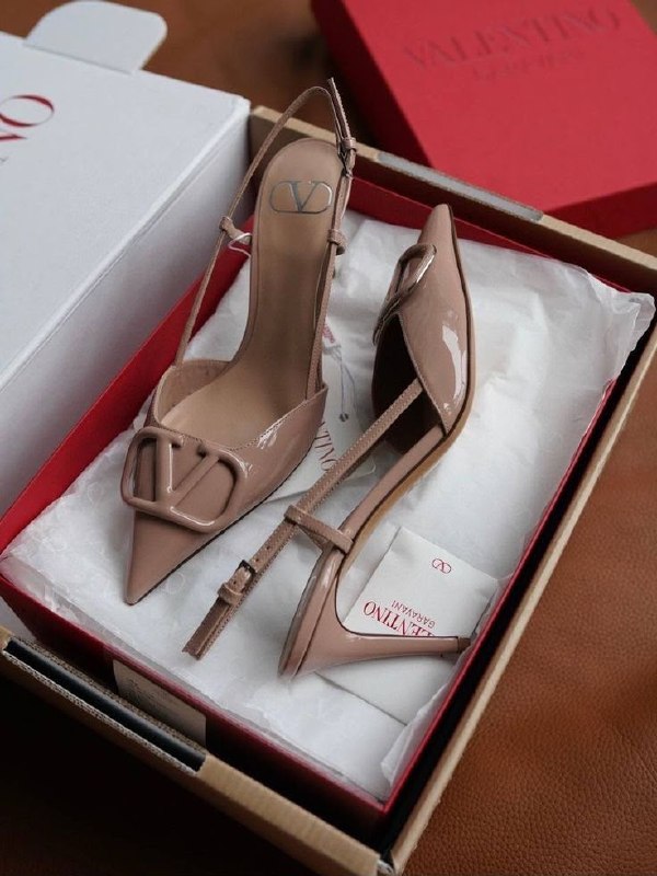 Valentino Garavani Heels - Beige