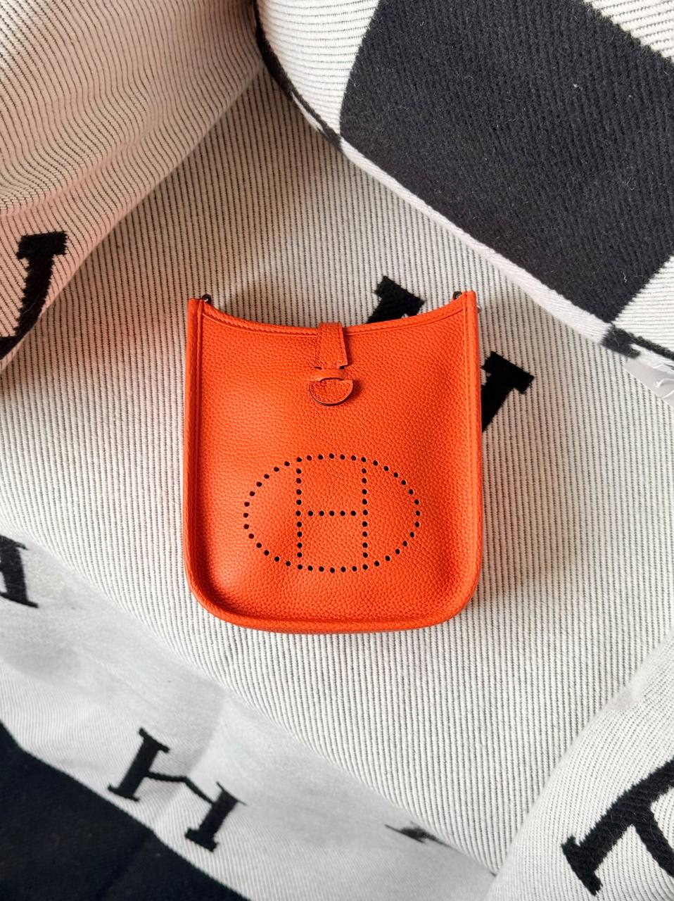 Louis Vuitton Hand Bag - 