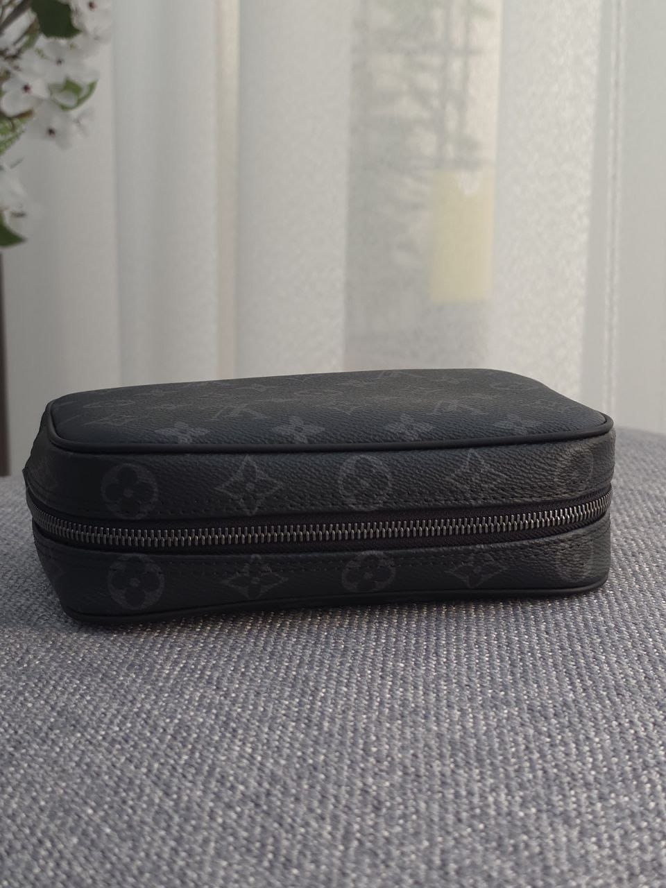 Louis Vuitton Rounded Clutch - Black Monogram