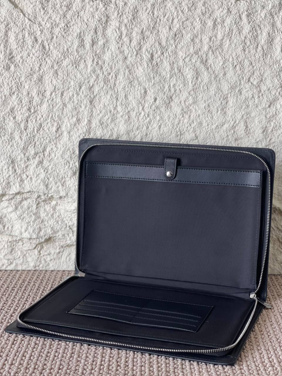 MontBlanc Laptop - 