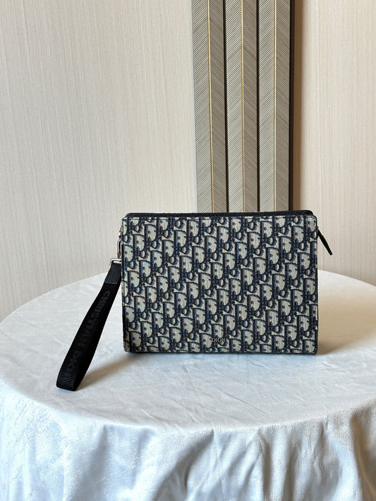 Dior Lower-Logo Clutch - Grey
