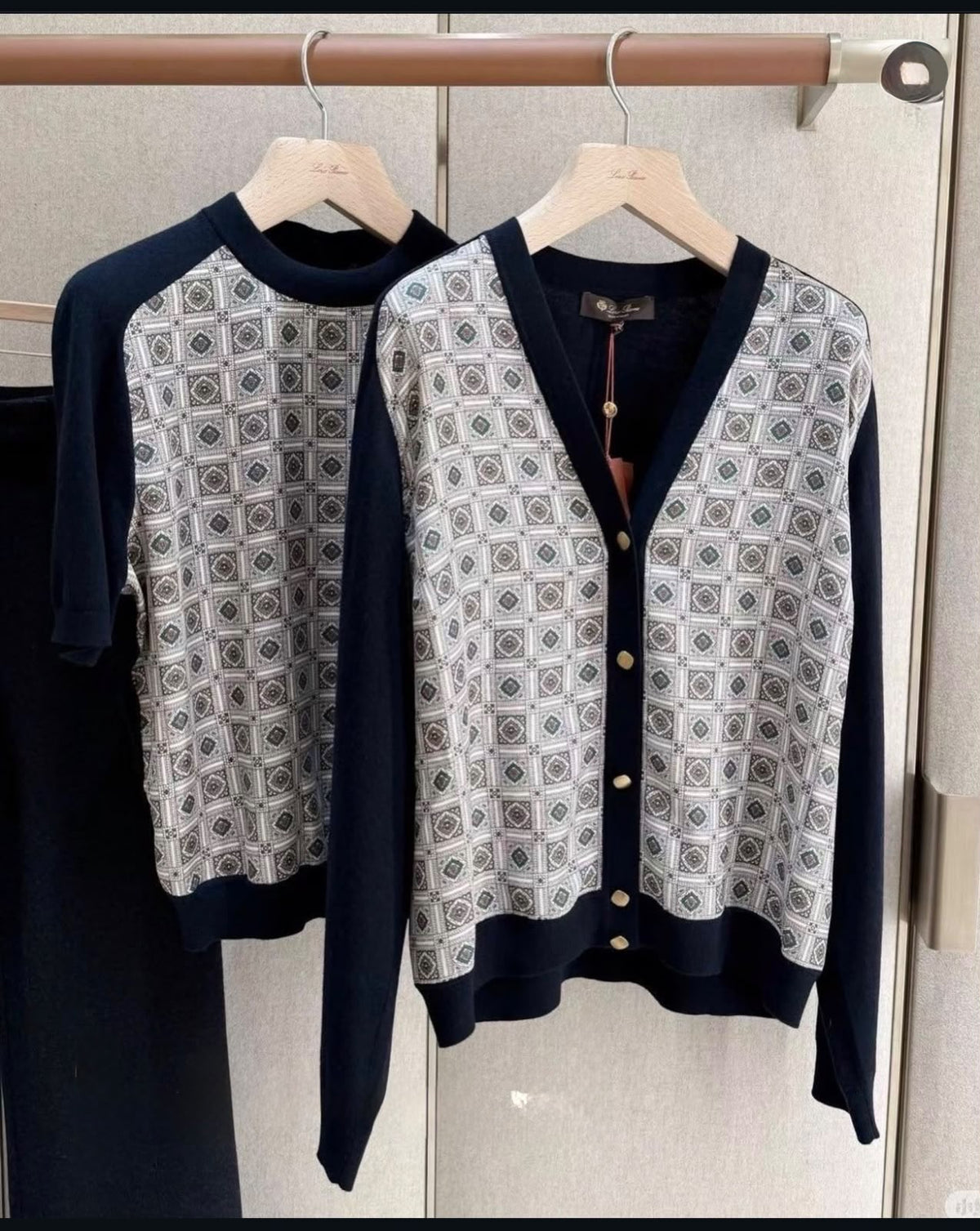 Loro Piana Cardigan - Off White & Navy