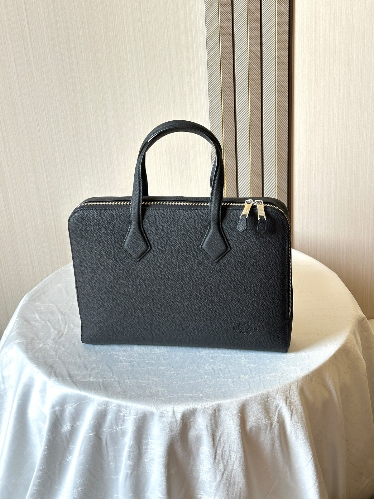 Hermès Zip-Top Laptop Bag - Black