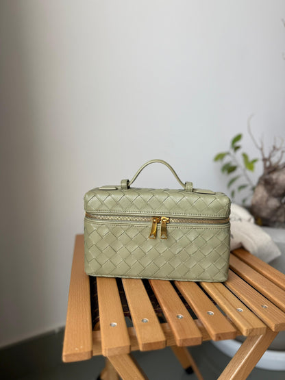 Bottega Veneta Woven Vanity Makeup Bag - Green