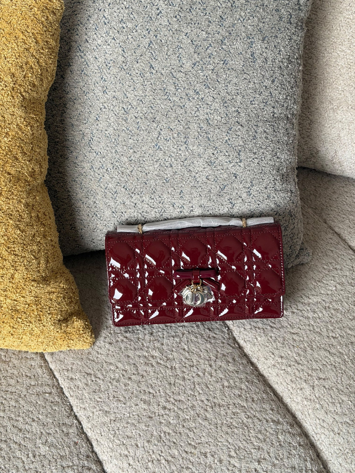 Dior Quilted Bow Handbag - Burgundy