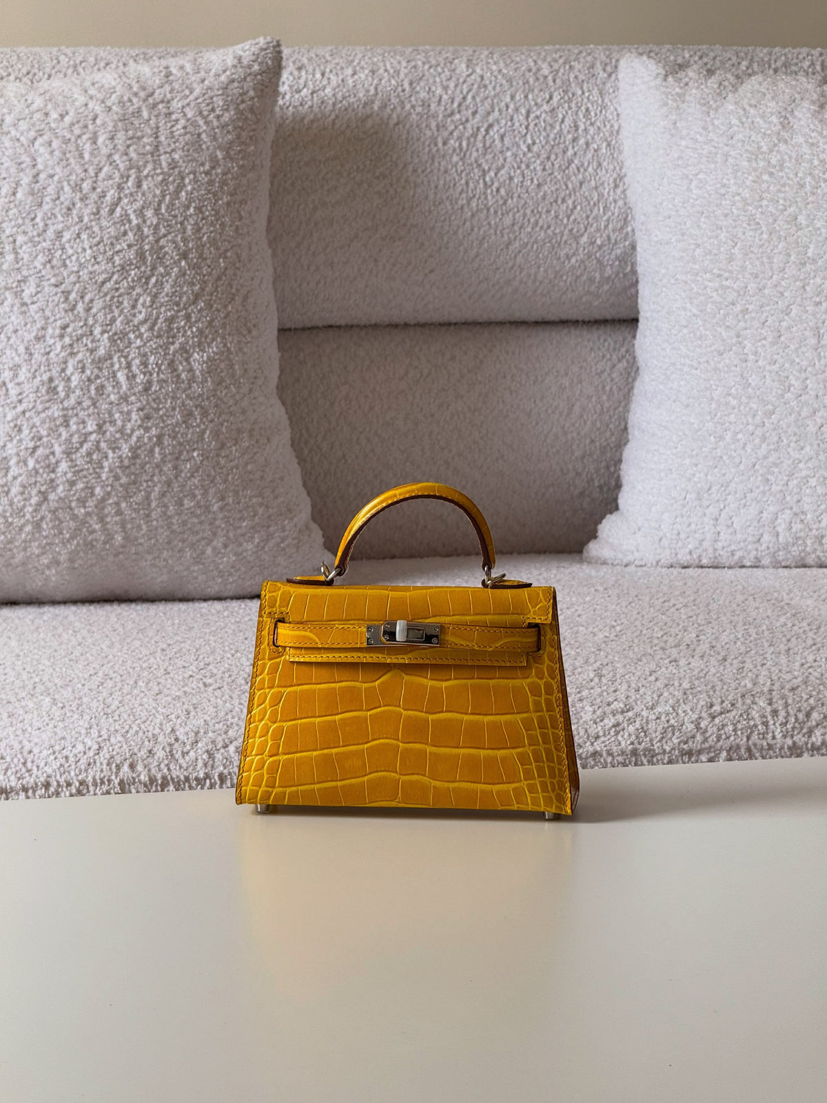 Hermès Mini Kelly Handbag - Yellow Embossed