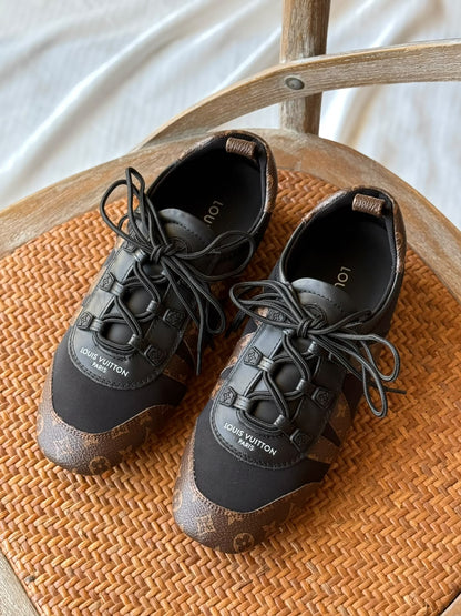 Louis Vuitton Sneakers - Black
