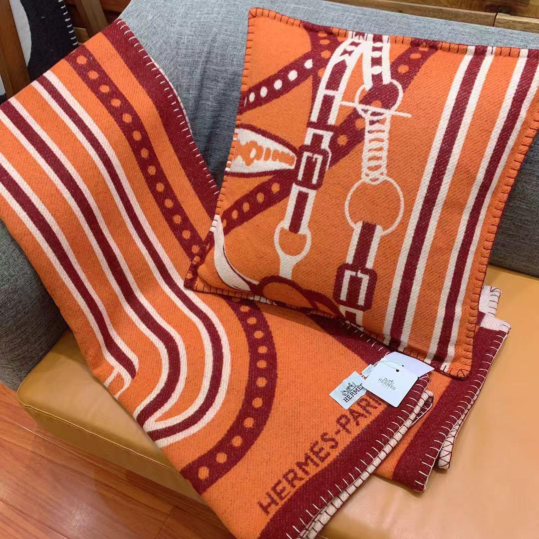 Hermes Equestrian-Print Shawl - Orange
