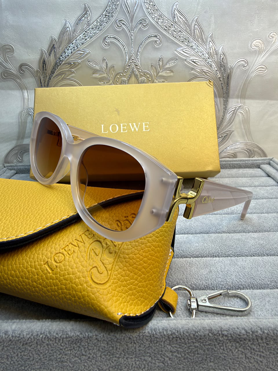 Loewe Rounded Cat-Eye Sunglasses - 