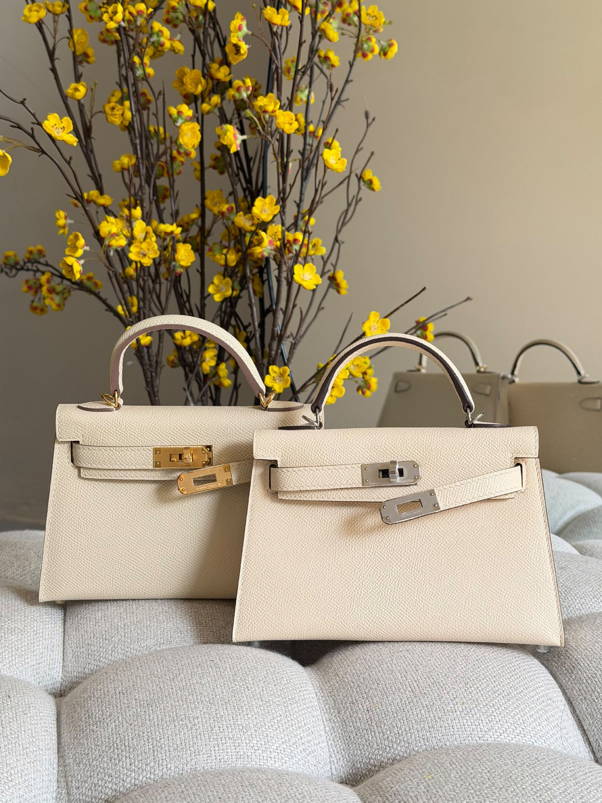Hermès Top-Handle Handbag - White