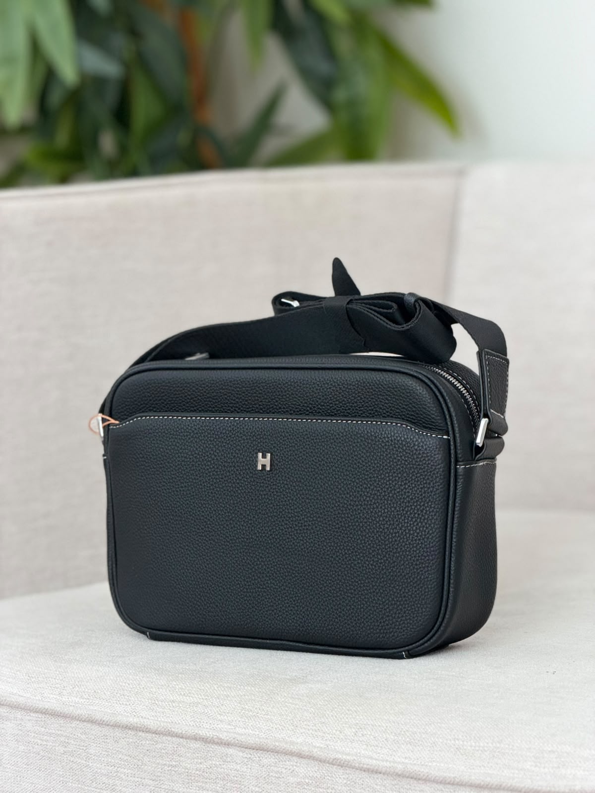 Hermès Crossbody Bag - Black