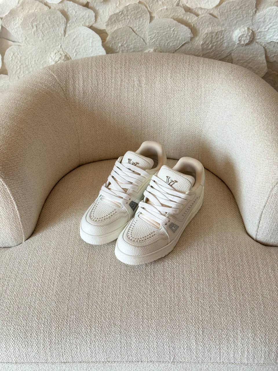 Louis Vuitton Shoes - 