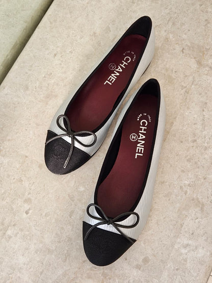 Chanel Bow Ballerinas - Black