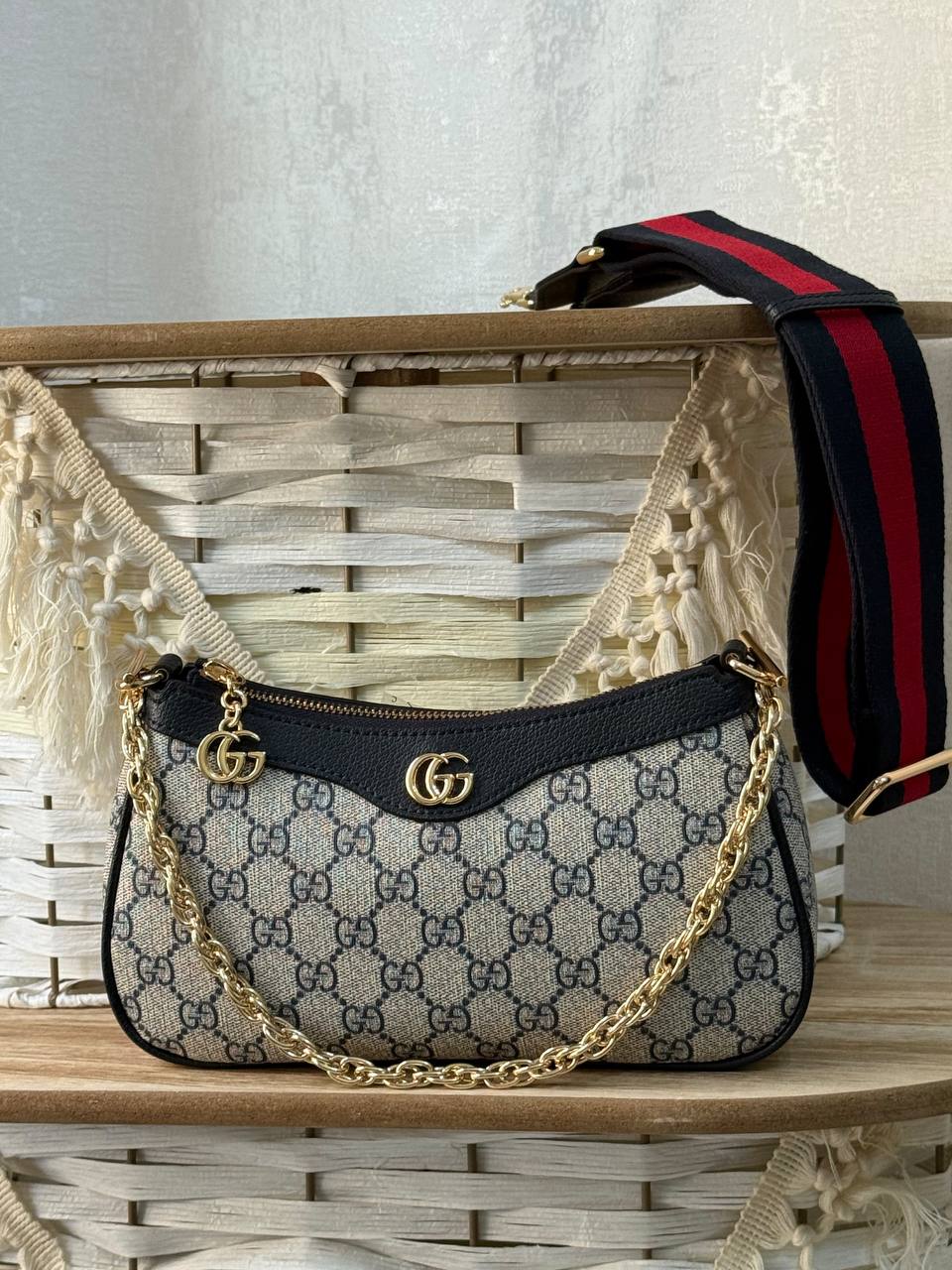 Gucci Shoulder Bag - 