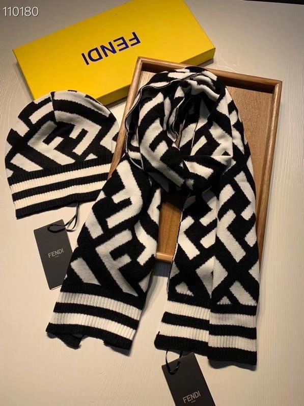 Fendi Scarf & Beanie Logo Pattern - White