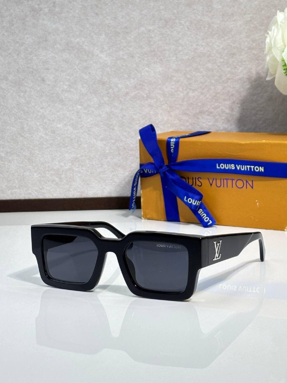 Louis Vuitton Sunglasses - 