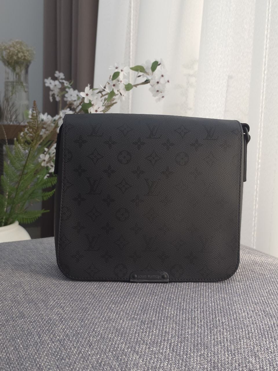 Louis Vuitton Flap Crossbody Bag - Black Monogram