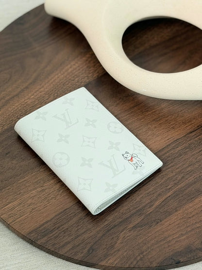 Louis Vuitton Passport Cover - White Monogram