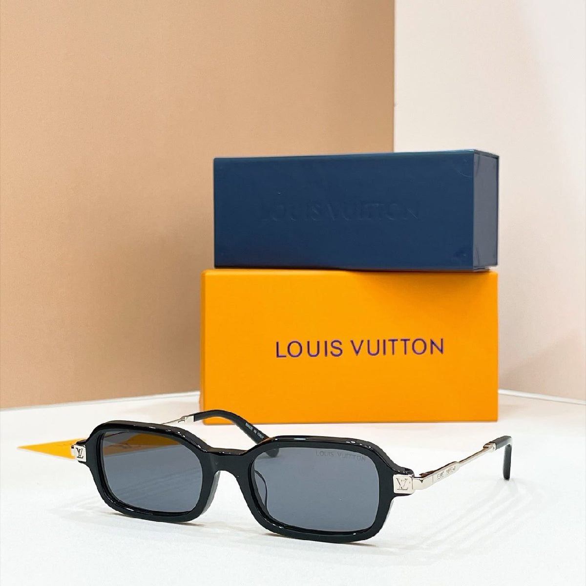 Louis Vuitton Sunglasses - 