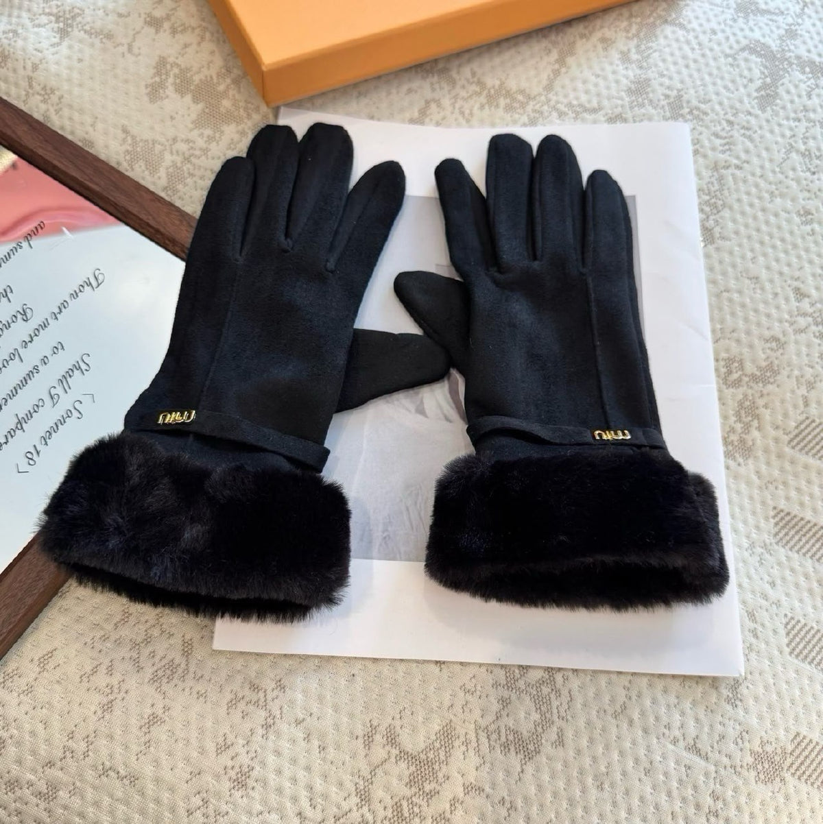 Miu Miu Gloves - Black