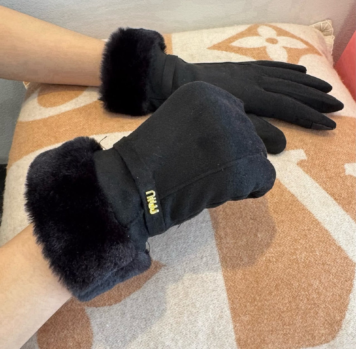 Miu Miu Gloves - Black