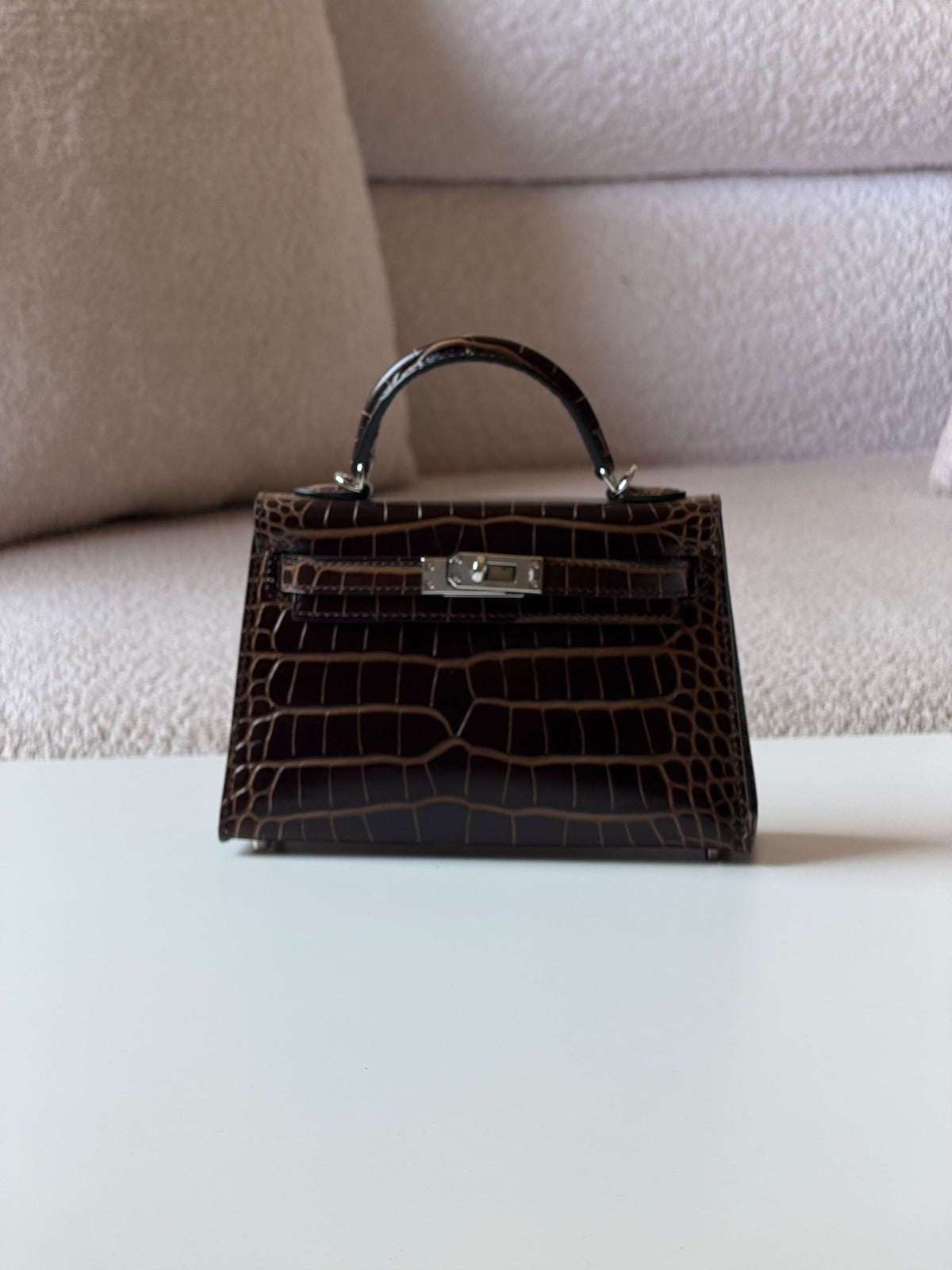 Hermès Mini Kelly Handbag - Brown Embossed