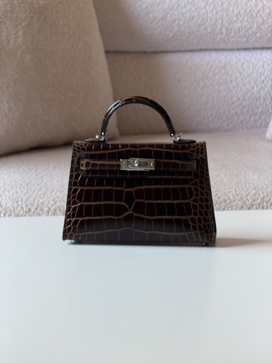Hermès Mini Kelly Handbag - Brown Embossed