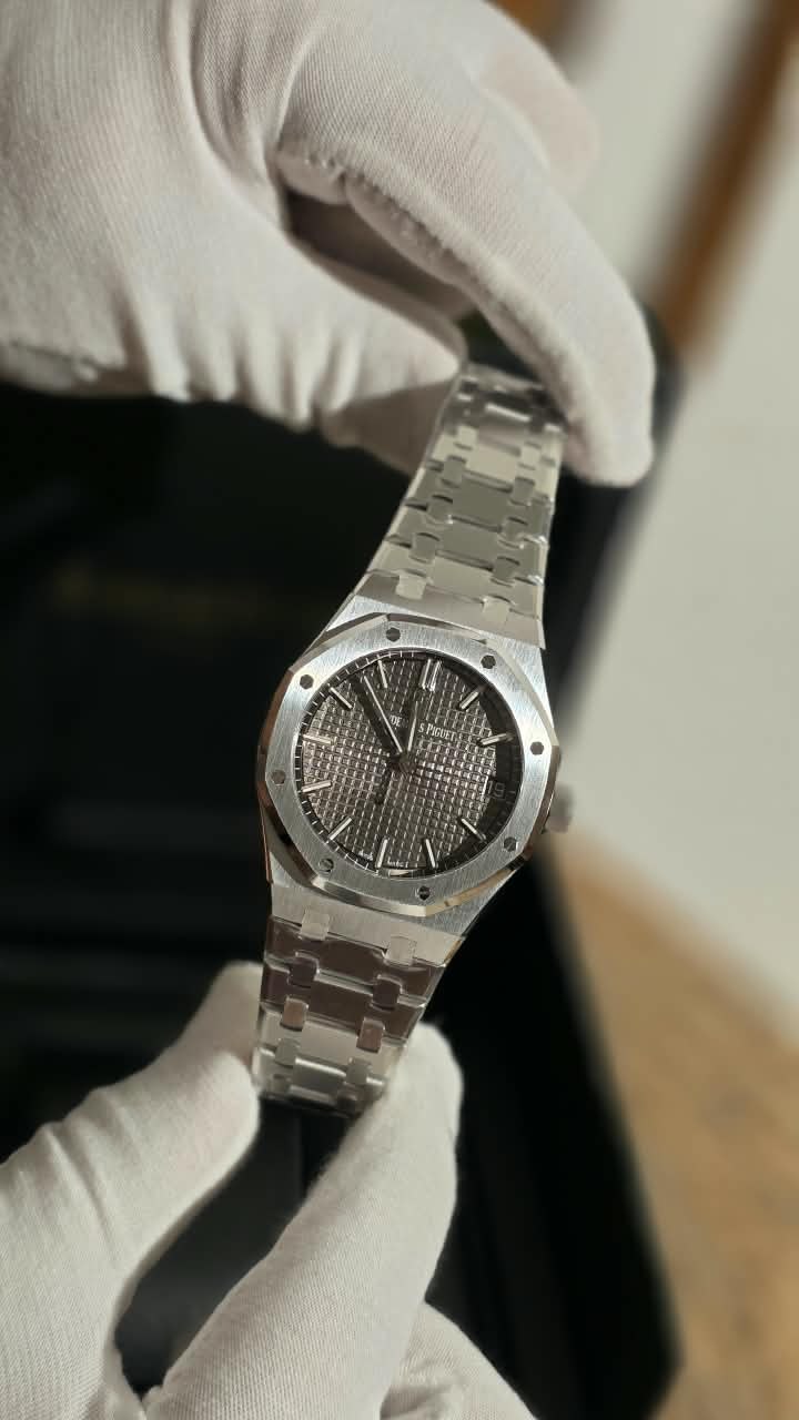 Audemars Piguet Royal Oak Watch - 