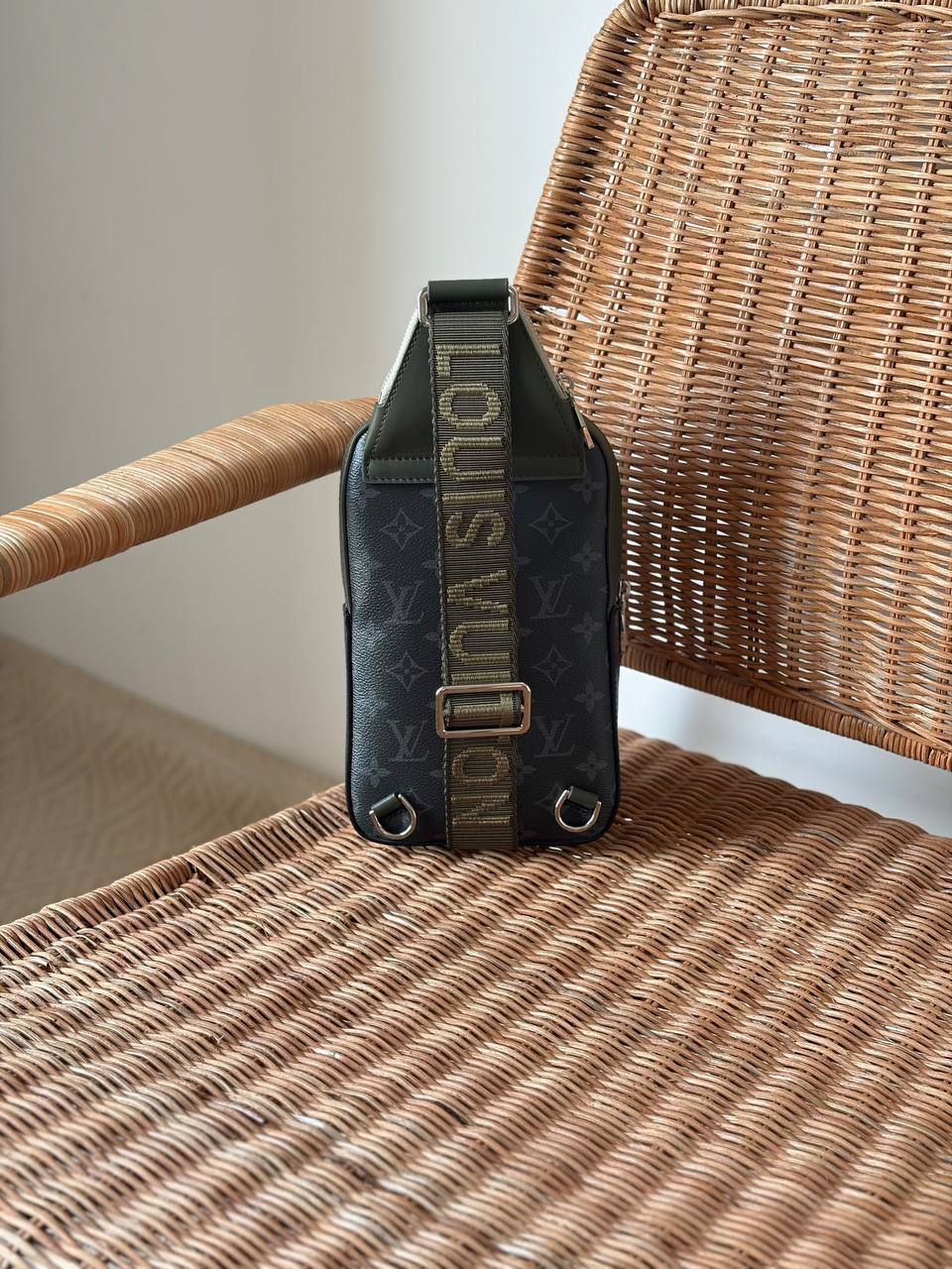 Louis Vuitton Cross Bag - 