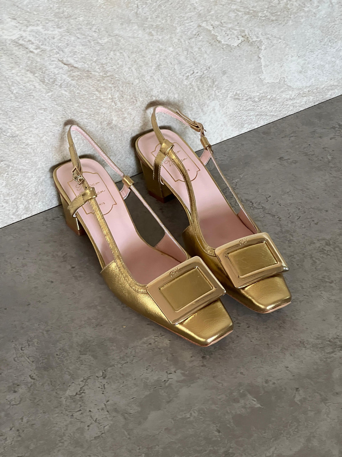 Roger Vivier Heels - Gold