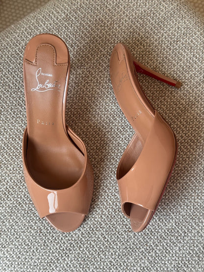 Christian Louboutin Wide-Band Heels - Beige
