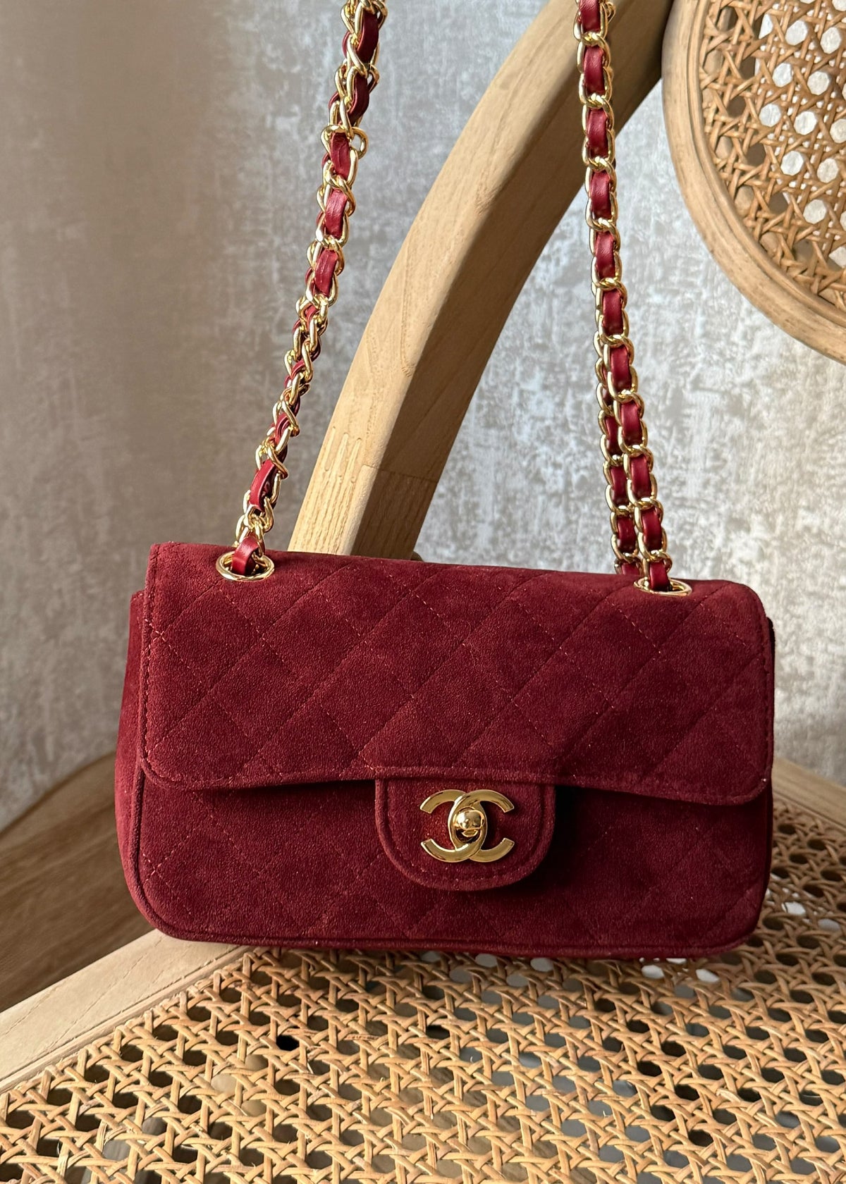 Chanel Quilted Chain Shoulder Bag - Burgundy