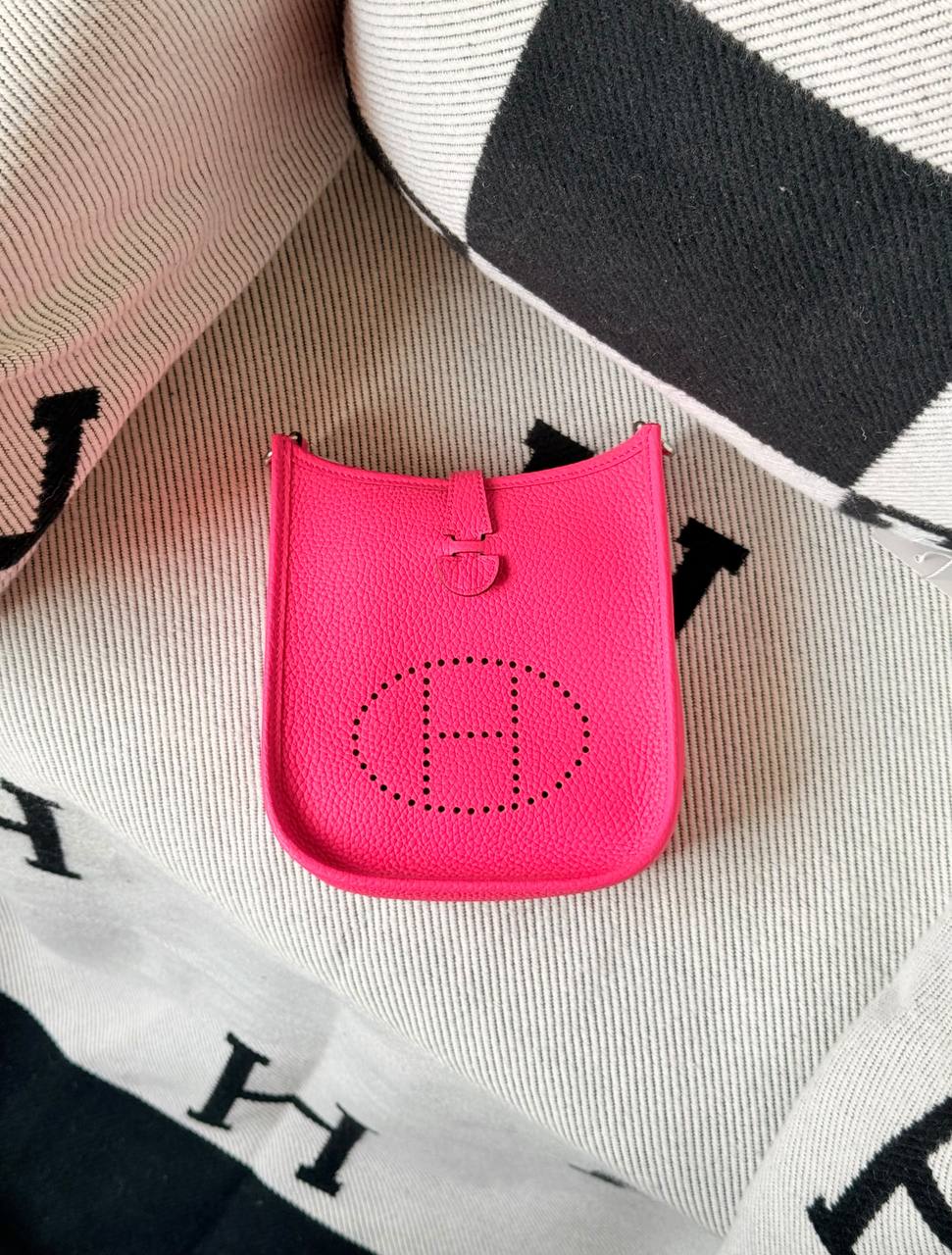 Louis Vuitton Hand Bag - 