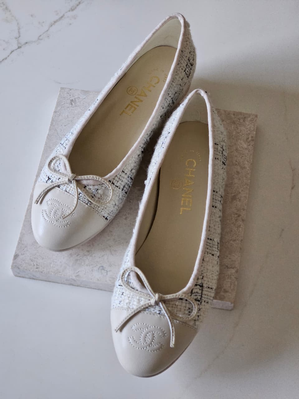 Chanel Ballerina - Beige