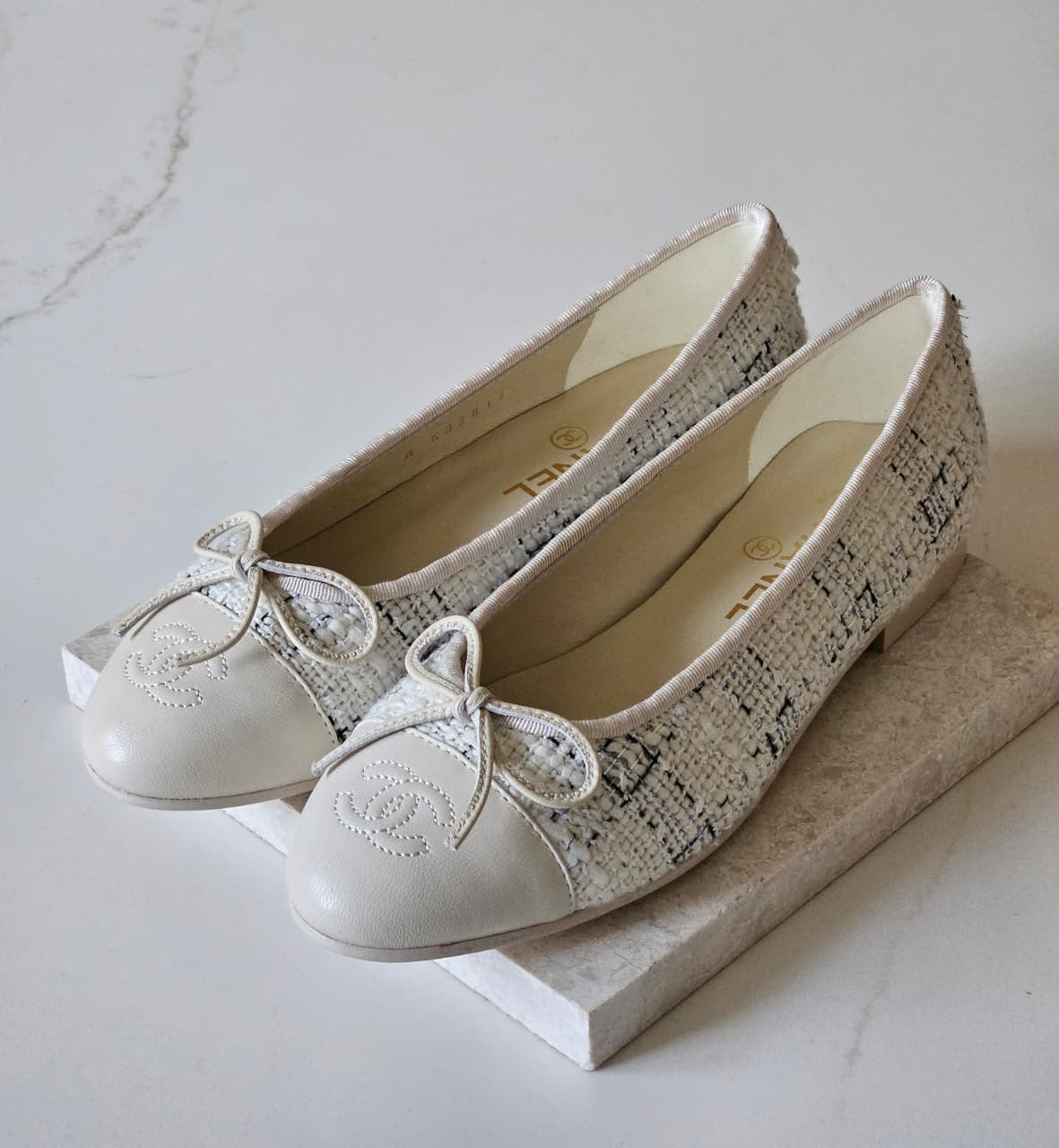 Chanel Ballerina - Beige