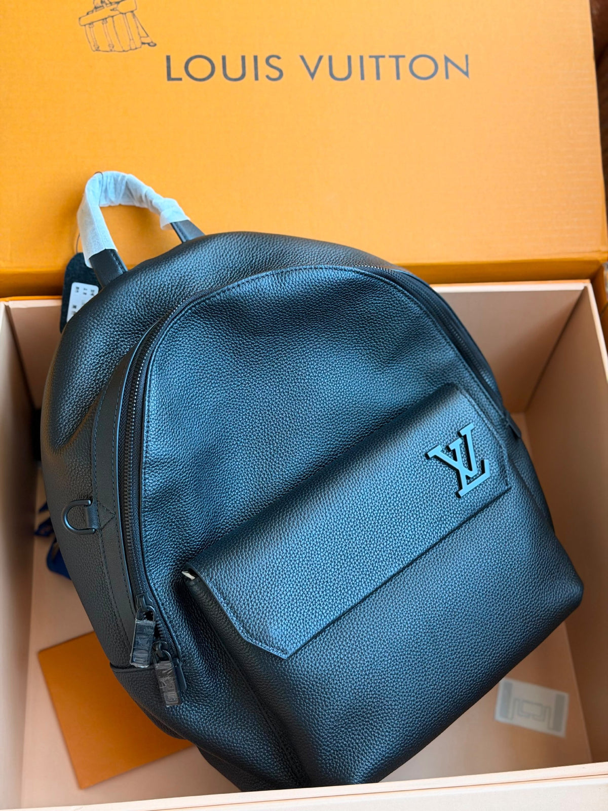 Louis Vuitton Pebbled Pocket Backpack - Black