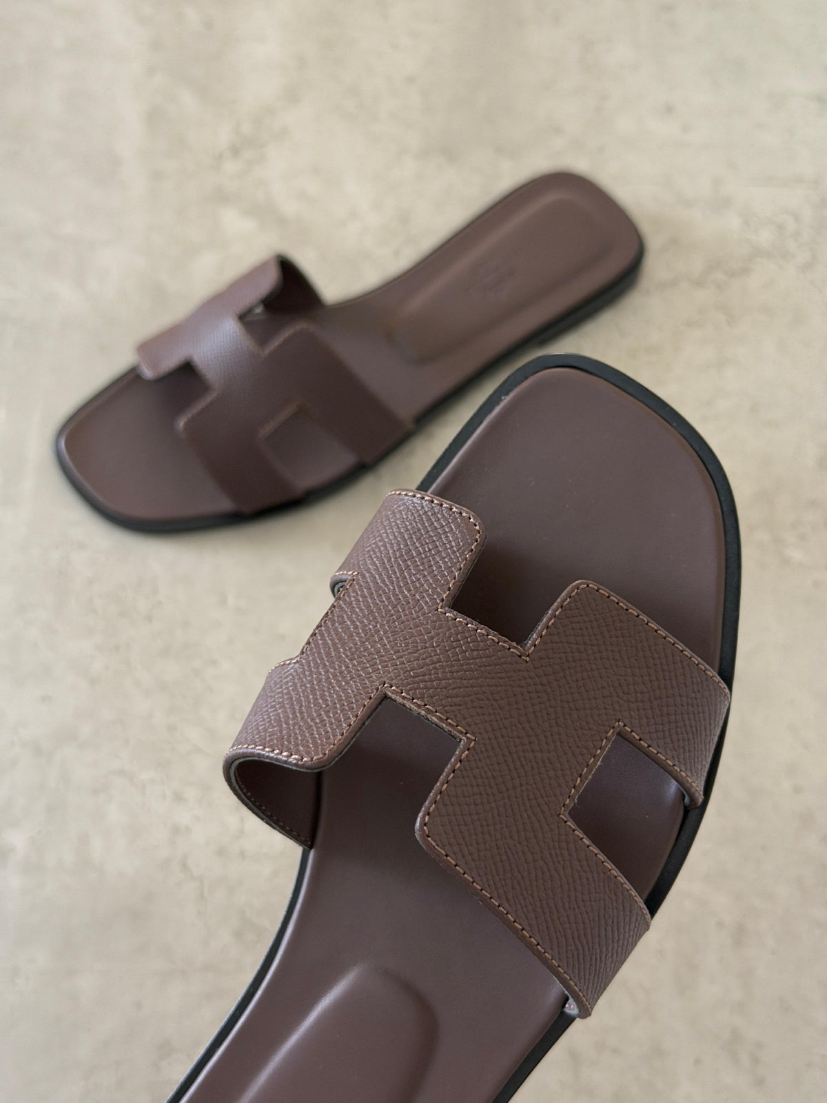 Hermès H-Strap Slippers - Brown